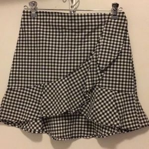 Brand New! H&M Ruffle Gingham Skirt